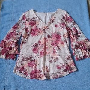 3/$20 Lace Floral Top